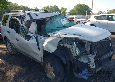 2011 Ford Escape Xlt z USA, uszkodzony, nr VIN 1FMCU0D71BKB83033